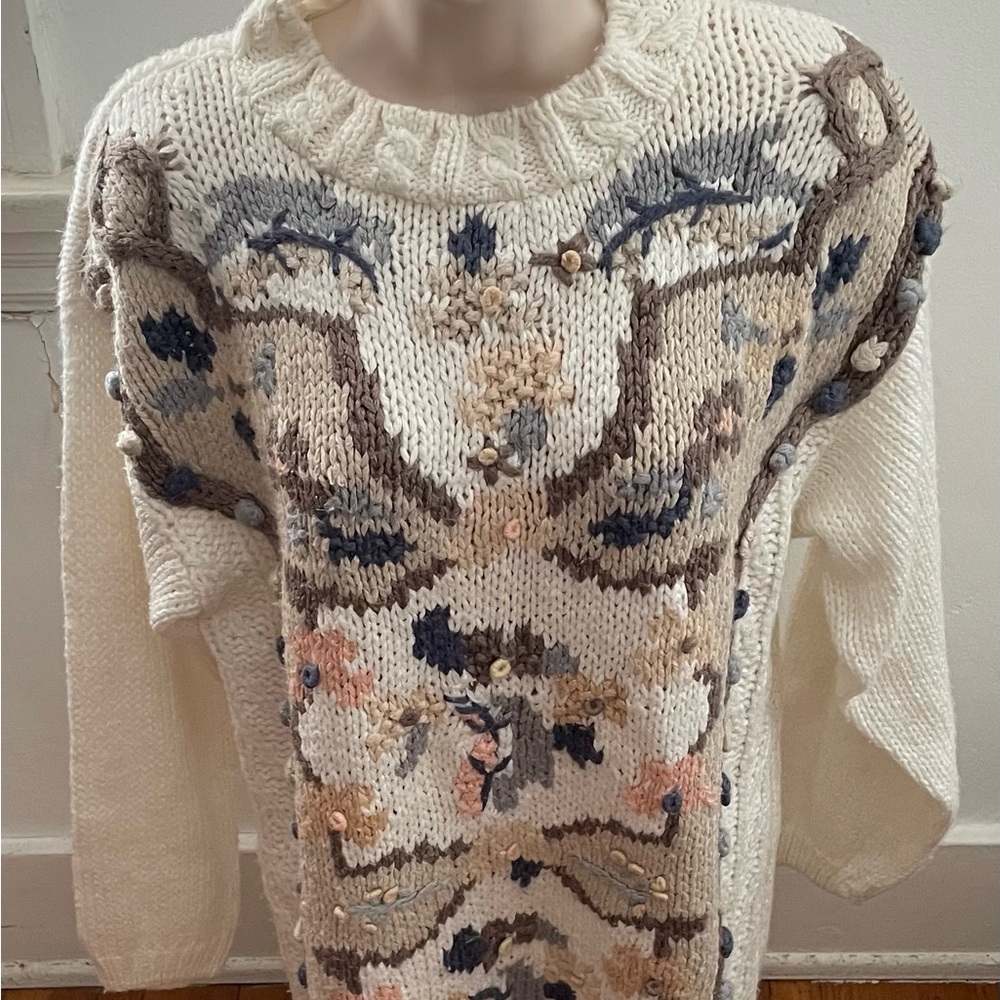 Vintage Shenanigans white floral popcorn cable knit sweater, size M cottagecore